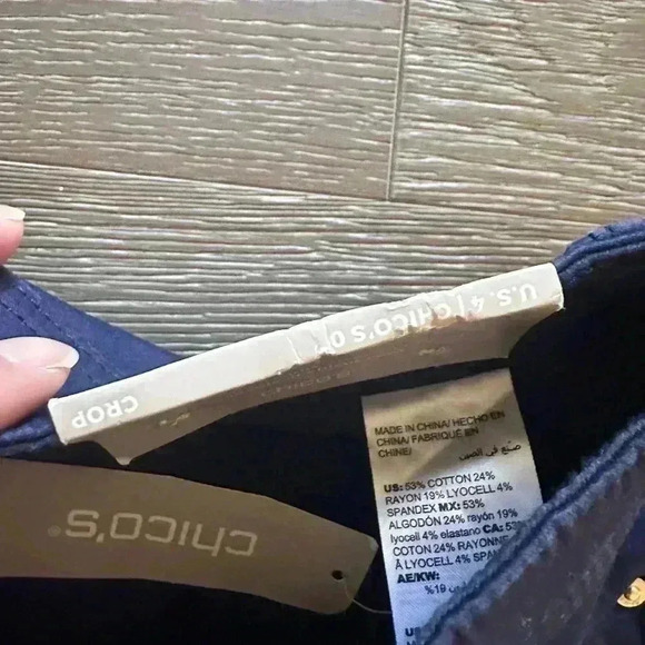 CHICOS Women's Pants Slim Leg Crop Blue US Size 4 Chicos Size 0 New With Tags - Picture 7 of 9